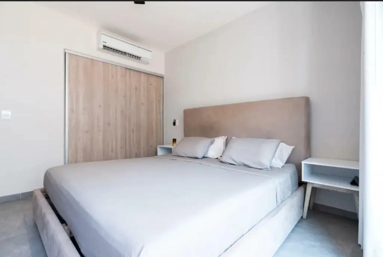The Gallery Condos contacts